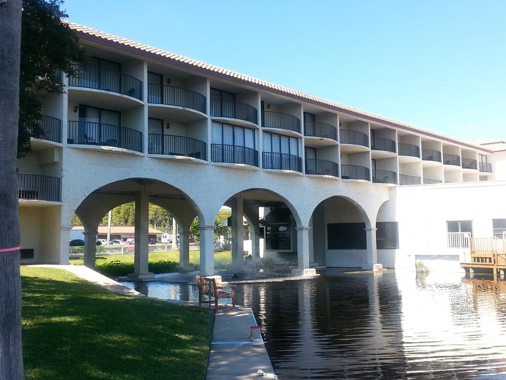 Vista Inn Lake Tarpon Palm Harbor Buitenkant foto
