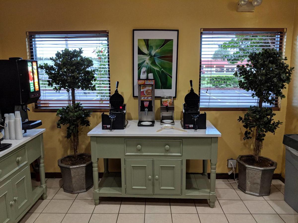Vista Inn Lake Tarpon Palm Harbor Buitenkant foto